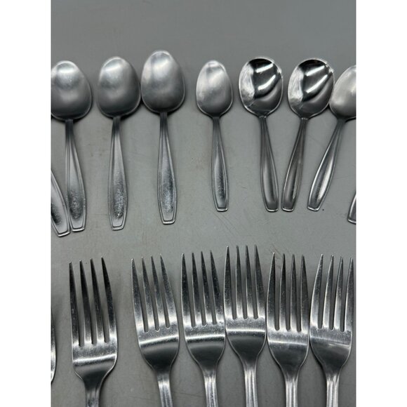 34-Piece Flatware serving Set forks spoons butter knifes dinning elegant READ - Picture 8 of 9